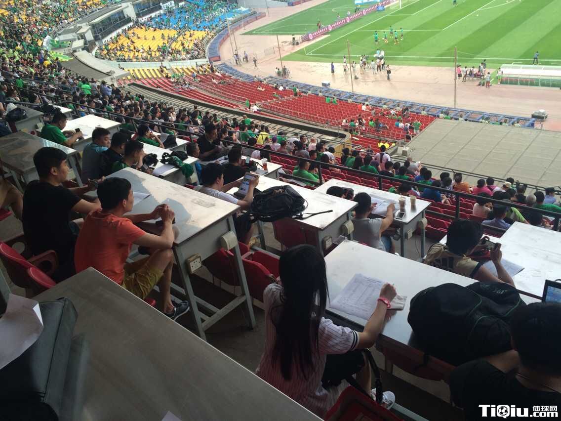 ��������ռ��������ϯ