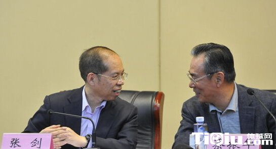 蔡振华离任谁接班 粤媒挺容志行上位:内行管内行