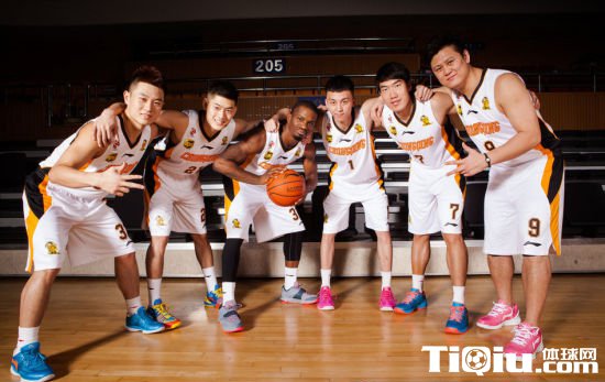 �����չ�����