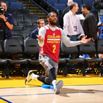 骑士客场训练图集 骑士集体练拉伸