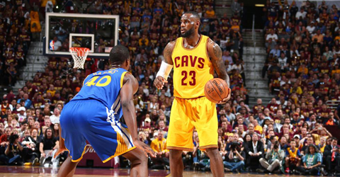 勇士VS骑士103-82 勇士抢回主场优势