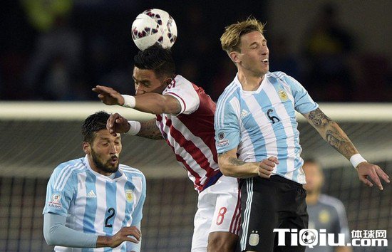 �������ڰ���͢˫��