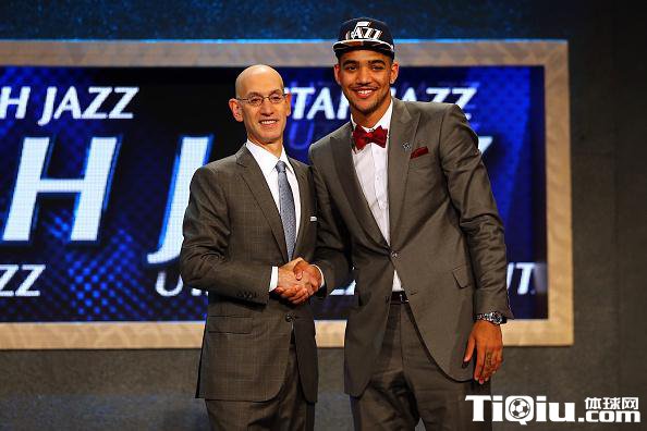 2015���ֵ�12˳λ����