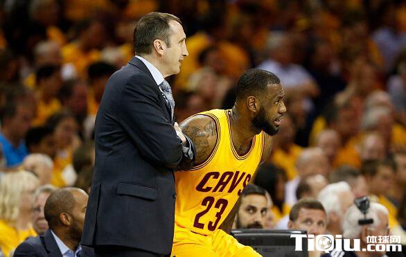 詹皇要挟骑士解雇布拉特