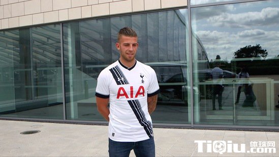 阿尔德维雷尔德加盟热刺