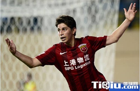 孔卡2射1传助上港绝地反击