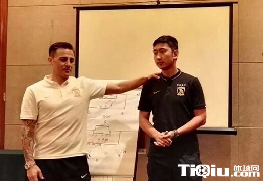 �ӱ������Ҹ�ǩ���������ʦ ���Ϸǳ�����