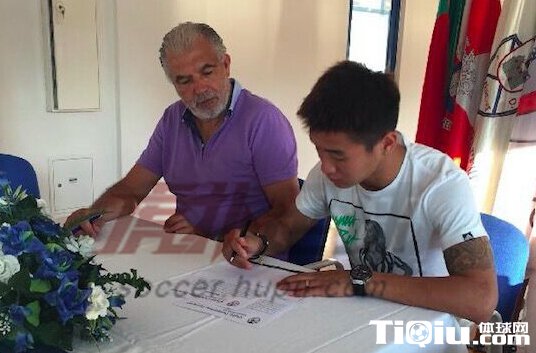 ��������Τ�����ܵ¼�����ǩԼ�ϼ׶� 