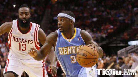 哈登新赛季将减少球权