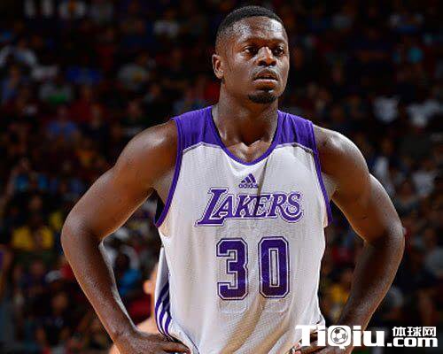 湖人前锋力量与速度兼备