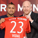 比达尔亮相拜仁 身披23号球衣