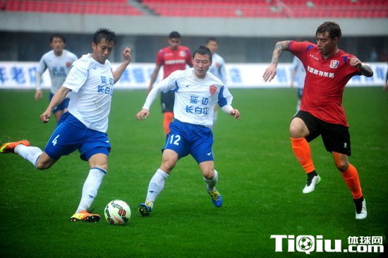 �ӱ����峬�ɹ� �߲㣺�����г��������׼��