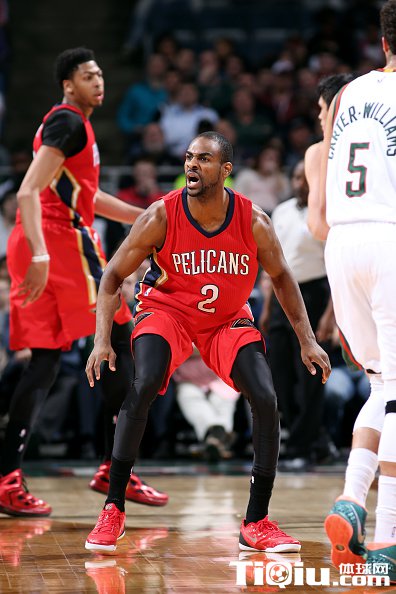 黄蜂正式签下威廉姆斯