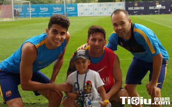 梅西小白做慈善