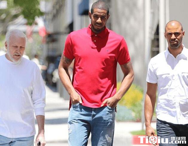 ����ǩ����Ļ��Ӣ����˭