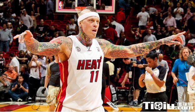 �Ȼ���˦�����˰���ɭ