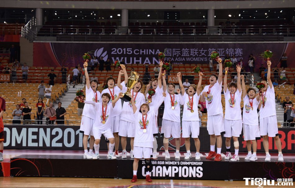 �ǽ����ձ�Ů�����