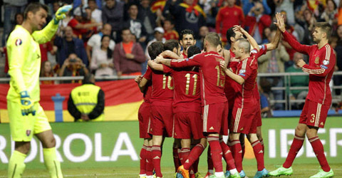 欧预赛:西班牙2-0斯洛伐克 巴萨飞翼破门小白点杀