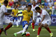 热身赛:巴西1-0哥斯达黎加 胡尔克建功卡卡回归