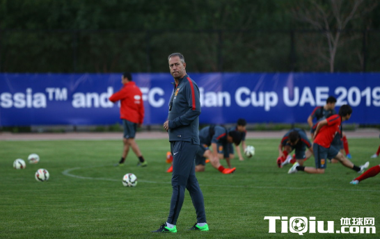 ���������������������� ս�����������ͽ�ǰ��