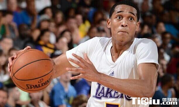 ������ɭ��Ե�ǽ���