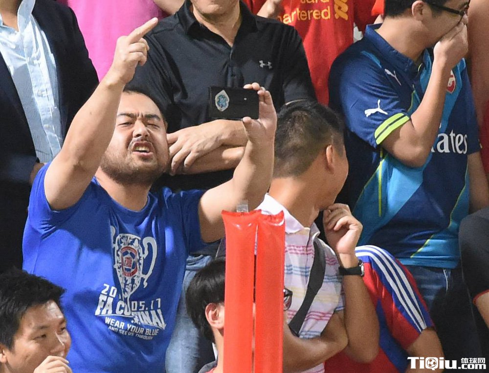 FIFA���������������� ��۶ӻ���۷��ϳ�