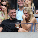 ��ɭ˹ЯŮ�ѿ����� ����ϯƵƵ�����