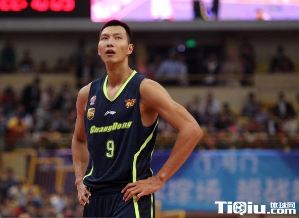 易建联续约广东