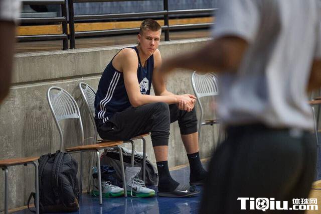 ���˹4�����ѵ������