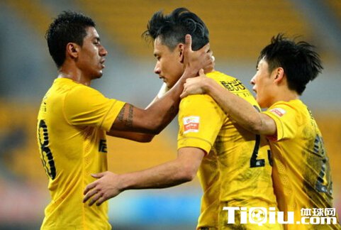 ºã´óÓб¾Ê±𿿹ú°²×Ô¼º¶á¹Ú ³»¦Õ½²Â²»Í¸