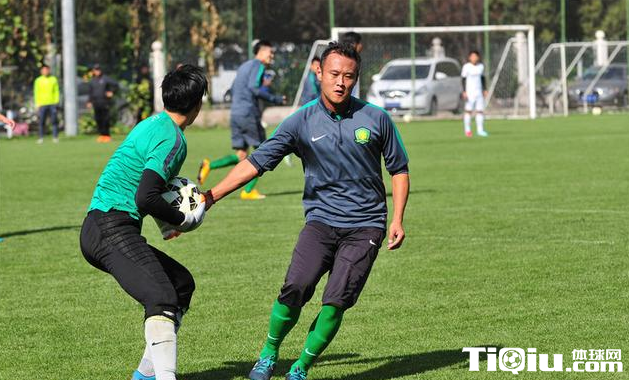 国安战富力不敢懈怠 德扬身体无碍是锋线首选