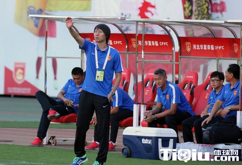 ���Ļ�Ӧ�ڽ�����粨�����˺��κ���