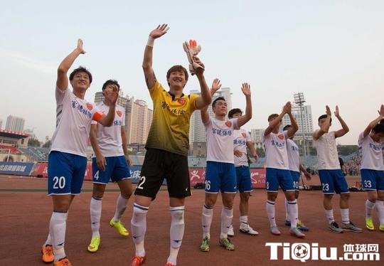 �����ӱ߳峬�ɹ����󣺽�һ��ǰ����