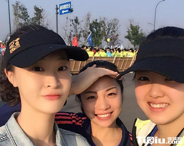 �������ܷ�μ�Ů��