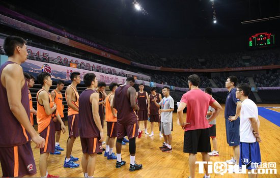 ���ڶ�ѵ����ս������