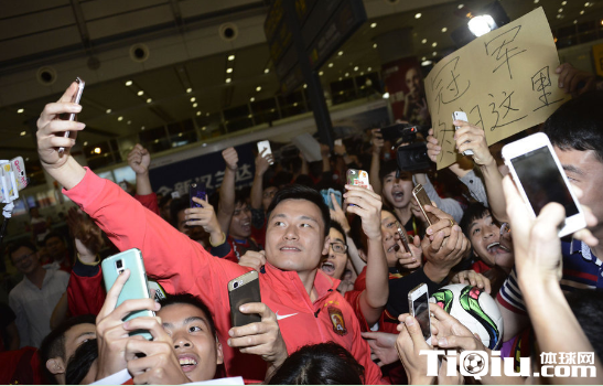 �����ճ�����ս�ǹ� �͵�����Ʒ�ڴ�˫����