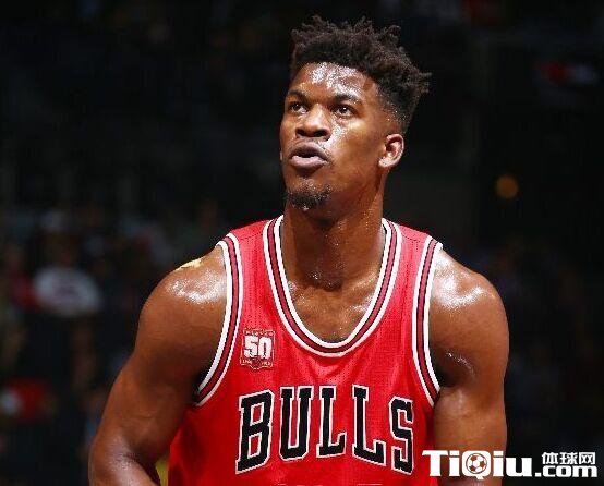 巴特勒攻防端皆承重担