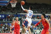 CBA第二轮上海82-64八一
