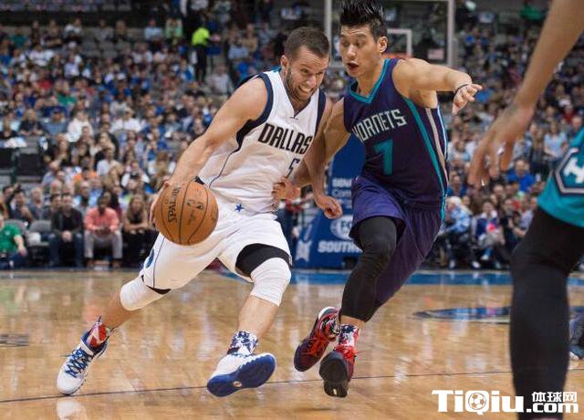 常规赛:黄蜂VS小牛108-94