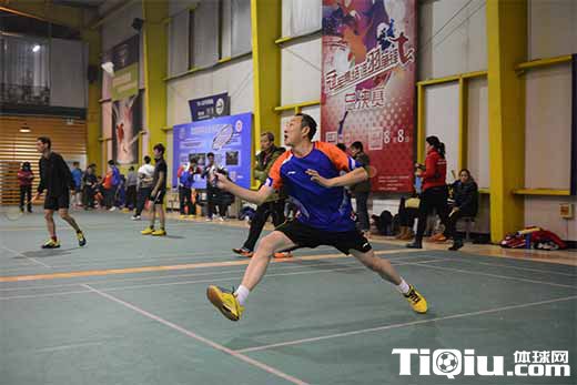 首届华人天下 乐视体育杯羽毛球公开赛在京举办