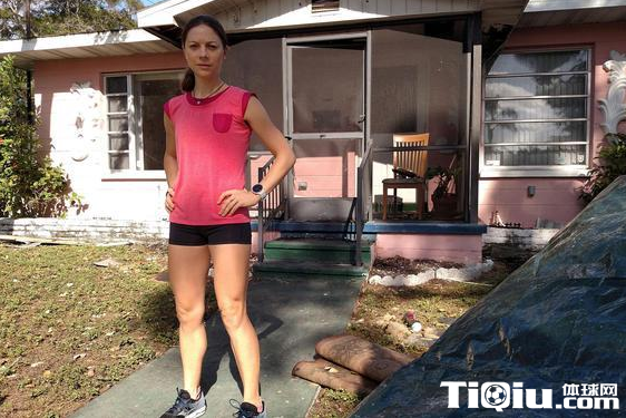 ��Ů�Ӱ���ѵ��ż��ס����� �ȳ�ĸ�Ӷ���