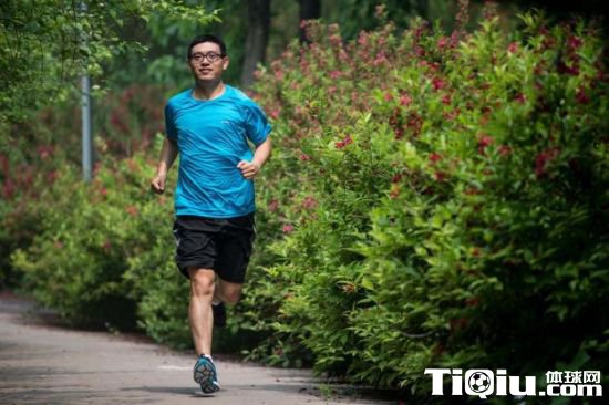 网络工程师爱上跑步 感悟马拉松另一重意义
