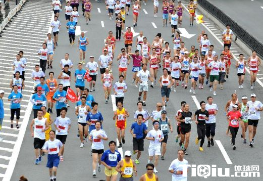 马拉松选手患癌概率低 出汗排毒增强抗体