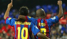 前巴萨名将成主帅兼队员 15场13球还领跑射手榜