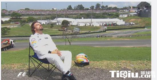 丹尼斯否认阿隆索暂别F1 未受日光浴事件影响