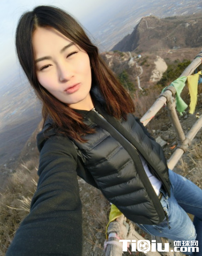 Ů�����ɵ�ɽ�� �п˴�ţ�п㶯��