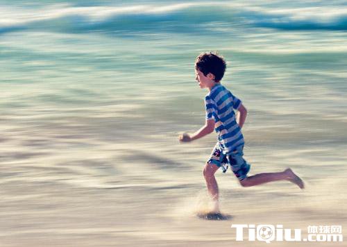 快跑练肌肉慢跑才瘦腿 每周3次以上为佳