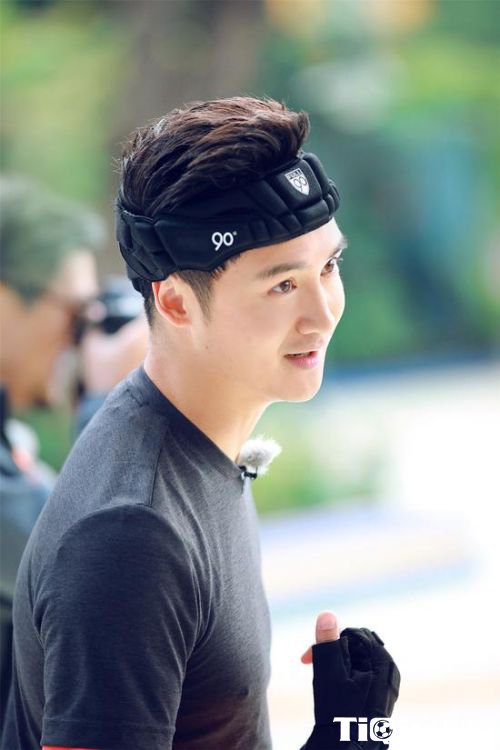 大跳广场舞 加速田亮自黑变神经质