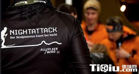 �� ����ҹ�们ѩ���־����ײ����