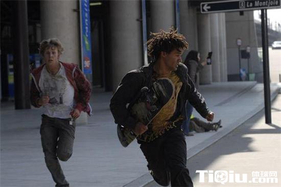 小偷盗手机逃跑被擒 竟称是在跑步锻炼